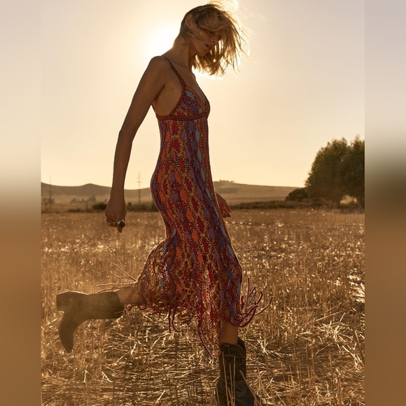 ZARA NWT FRINGED KNIT MIDI DRESS bloggers fave ref 3500/001 - Picture 3 of 14